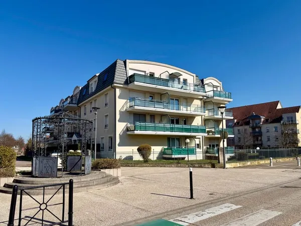 F3 lumineux avec terrasse, garage et parking Résidence de