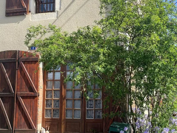 VIELMUR - Investissement locatif - Maison de village avec jardin