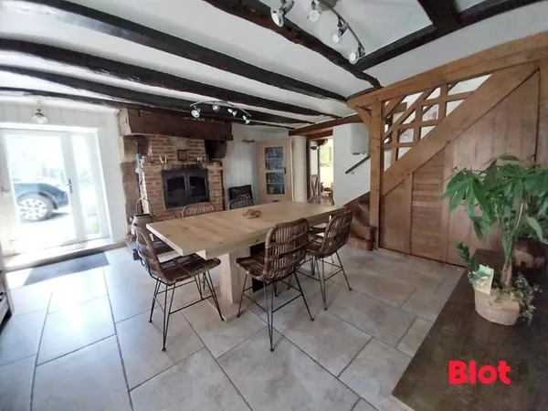 A VENDRE - Chez BLOT IMMOBILIER de PLEUDIHEN SUR RANCE - Maison 5 pièces - LANHÉLIN