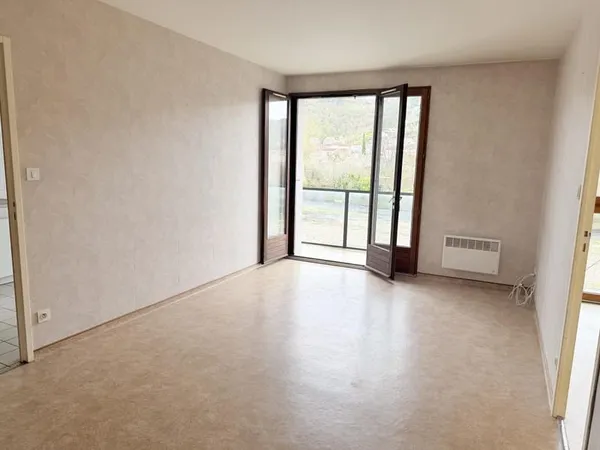 A LOUER TYPE 2 RESIDENCE LES BEDICES