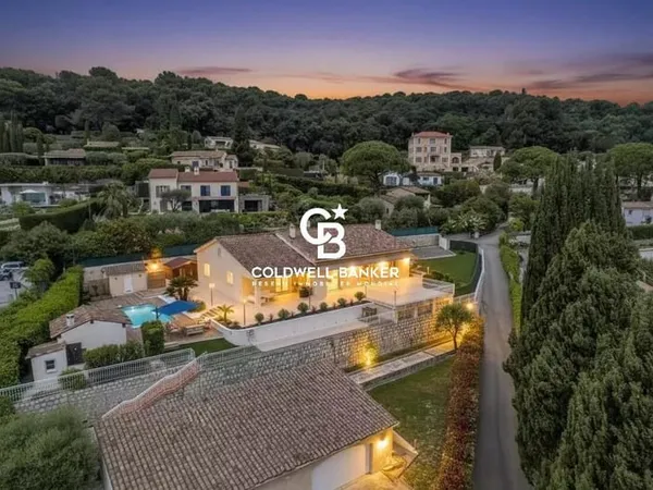 La Colle-sur-Loup - Magnifique Villa de plain-pied avec piscine