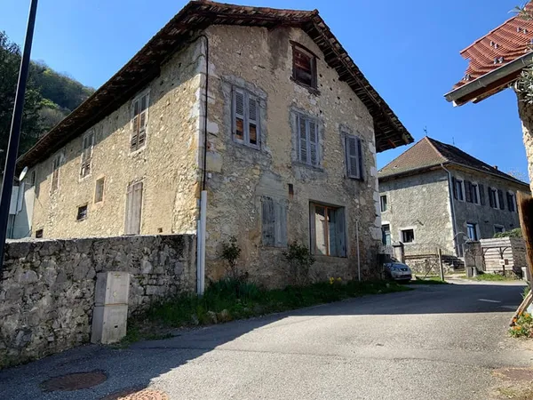 Maison à vendre à Chapareillan - 6 pièces, 5 chambres - Réf. 12333