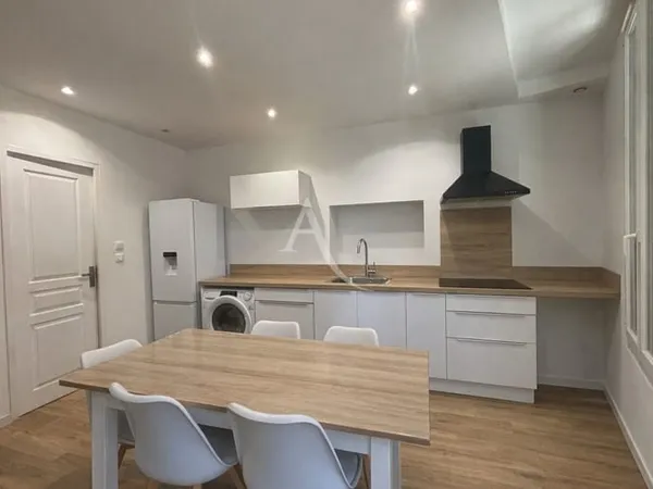 RIANS Appartement T2 rénové