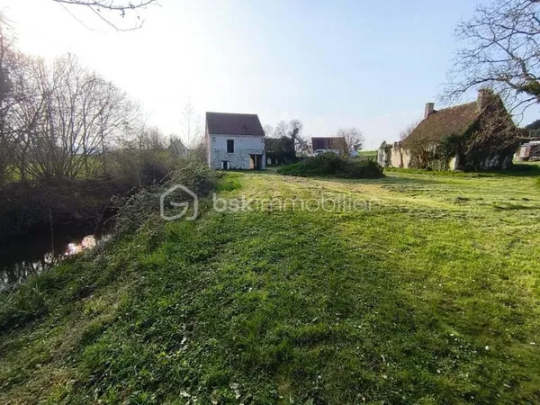 Terrain loisir avec ancien moulin a eau