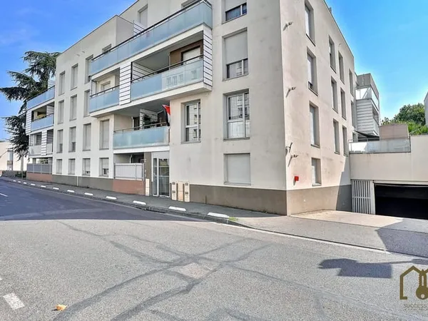 Studio 25,84m² + parking en sus Vaulx-Village