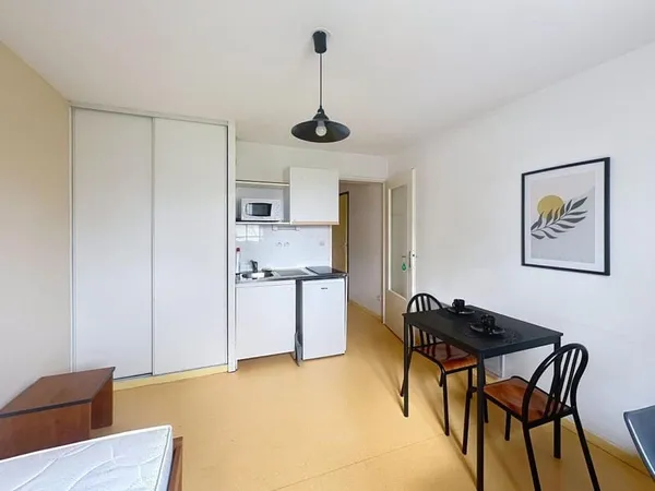 Studio 19m² Meublé - À Louer - Avignon Extra-Muros