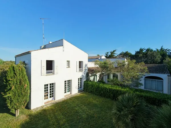 Maison d'architecte 1970 - la Rémigeasse 284 m² habitable 10 pièces