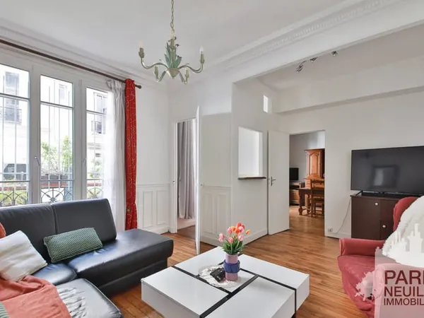 PARIS 17 EME - TOCQUEVILLE / LEVIS - 4 PIECES, 2 OU 3 CHAMBRES