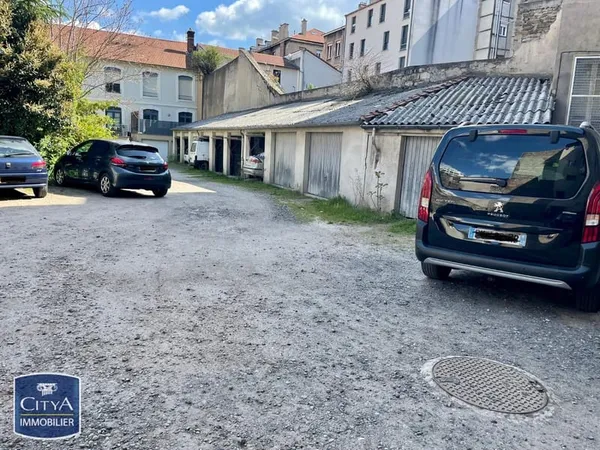Stationnement Location Saint-Étienne   81€