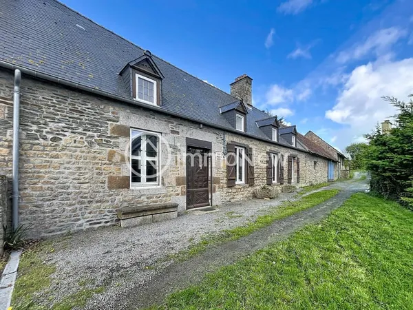 Longère en pierre avec dépendances et fort potentiel Bord