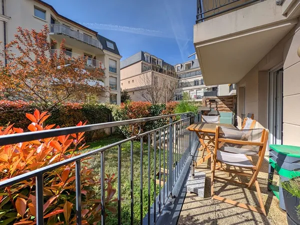 Appartement La Garenne Colombes 5 pièce(s) 99 m2