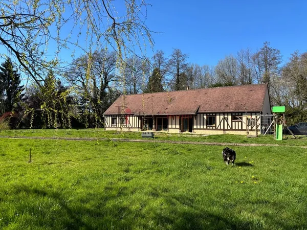 Entre Moulins la Marche et L'Aigle (gare SNCF) - Maison de p