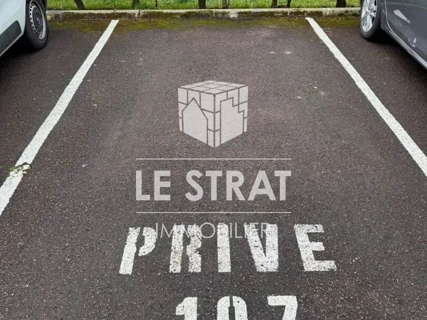 Place de parking extérieur