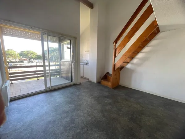 Spacieux appartement avec terrasse à deux pas du port et de