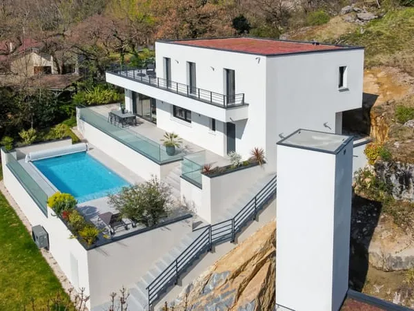 Villa récente 144M2