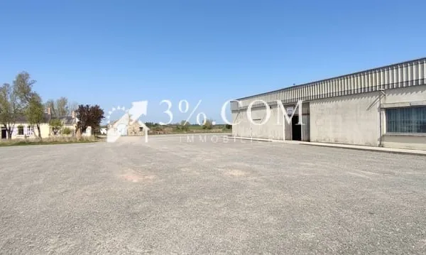 Beau potentiel pour cette Longère, sa grange et son bâtiment