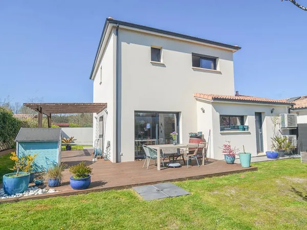 Maison contemporaine de 2018 - 3 chambres avec garage - Quartier calme et résidentiel de 'Corbiac'