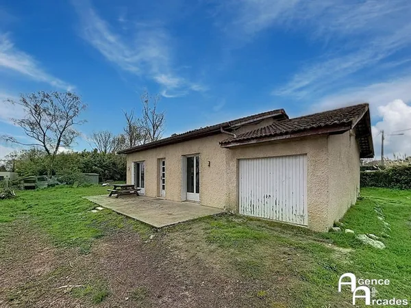 Maison à rénover avec 3 chambres