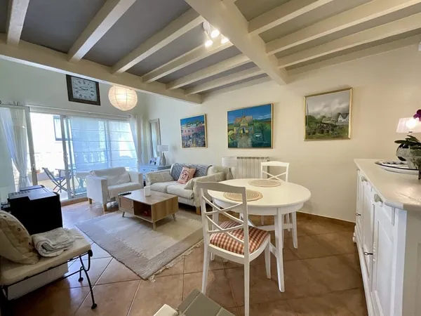 Maison avec terrasse et garage