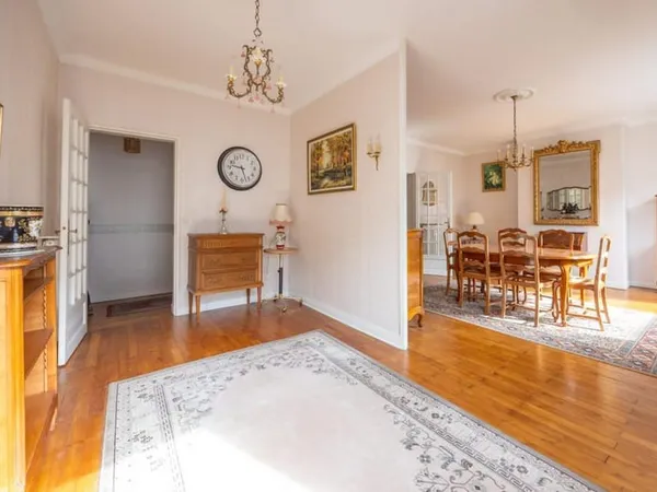 Grand T3 de 92m² + ascenseur