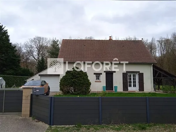 Maison individuelle de 108,49 m² avec 3 chambres, bureau et terrain de 2 954 m²