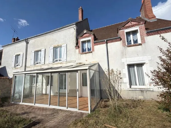 A VENDRE - MAISON DE VILLE - CHECY - 203M2