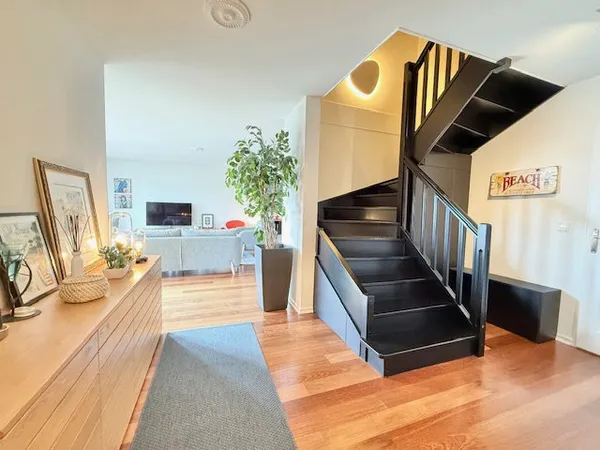 Exclu à DIVONNE, très bel appartement duplex T5 duplex derni