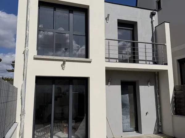 Charmante maison contemporaine de type 3 pieces.