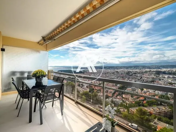 Nice - Mont Boron - 3 pièces 84 m² avec grande terrasse et vue dégagée