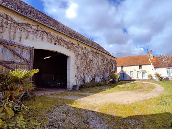 Maison de pays Preuilly Sur Claise 85 m2 avec Grange 250 m²
