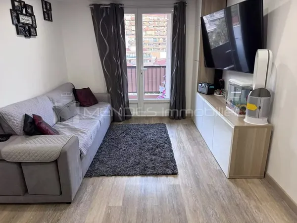Menton - Appartement 3 pièces rénové avec balcons