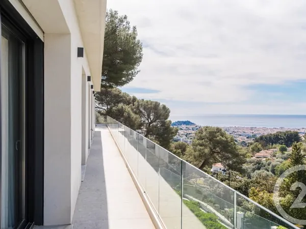 Appartement 4 pièces 216 m²