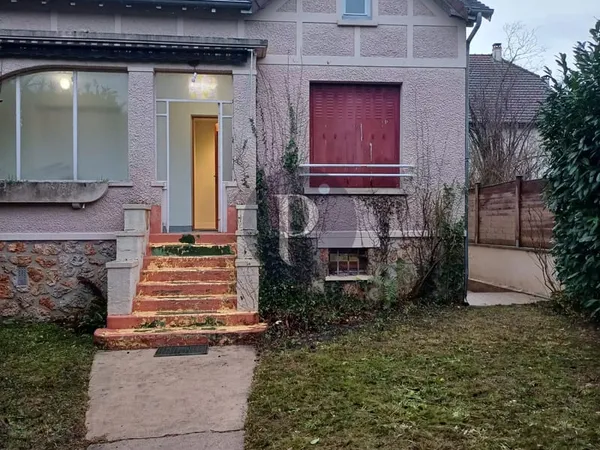 QUARTIER MONDETOUR - MAISON AVEC DEPENDANCE