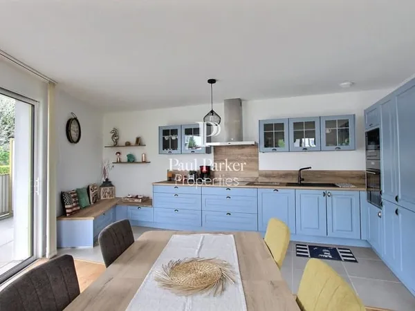 Appartement récent Vannes La Rabine 4 pièces 87 m2 Parking sous-sol PMR