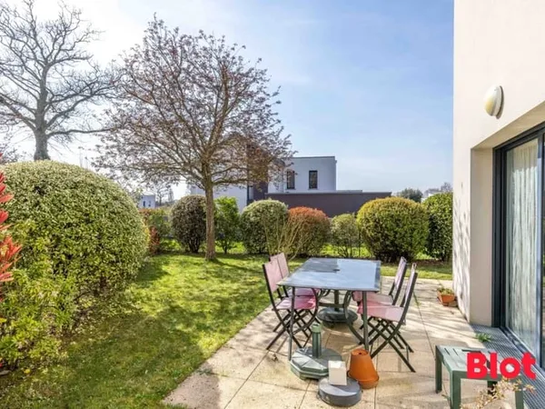 À VENDRE PAR BLOT IMMOBILIER BETTON - Située côté Ouest de Betton, à proximité immédiate de l'école