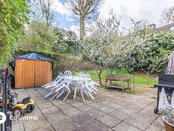 Maison familiale de 153m2 (96m2 loi carrez) avec terrasse, s