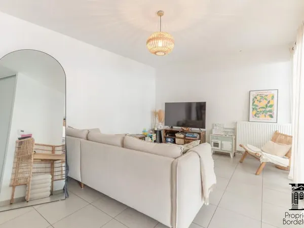 Bordeaux Chartrons Appartement T3 terrasse parking