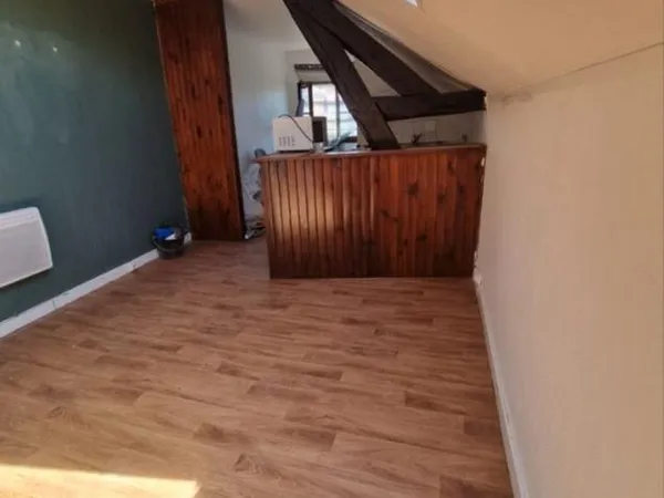 Studio / 19m² / Essonnes-Robinson (RER D)