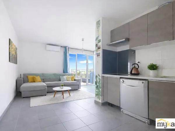 Appartement Martigues 1 pièce(s) 31 m2 avec terrasse et piscine