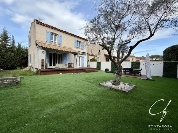 Maison 4 pièces rénovée - 100 m² - Puget-sur-Argens