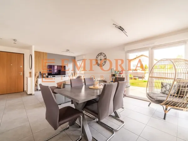 Appartement duplex moderne avec jardin privati