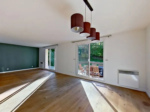 SAINT GERMAIN EN LAYE - FOURQUEUX / Maison 7P 163m², JARDIN 400m² LUMINEUSE