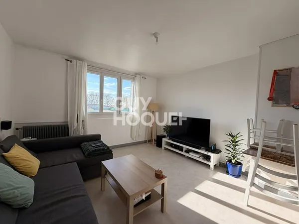 Appartement 3 pièces à louer au centre-ville de Décines Charpieu