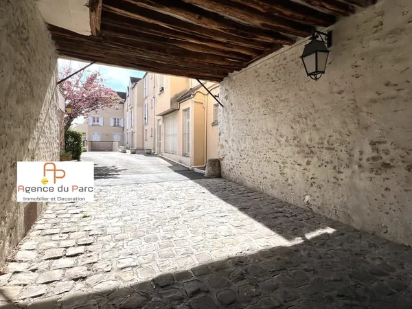 LUMINEUX APPARTEMENT 3 PIECES EN DUPLEX avec double garage