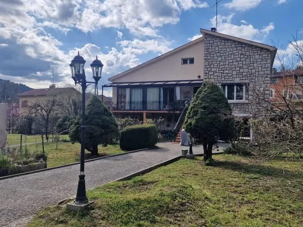 Maison Vente La Bastide-de-Sérou 7p 234m² 319500€