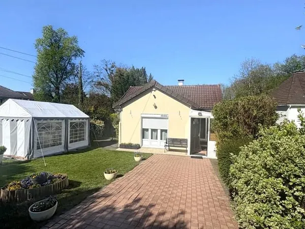 MAISON INDIVIDUELLE AVEC JARDIN - SAINT-GERMAIN-SUR-MORIN