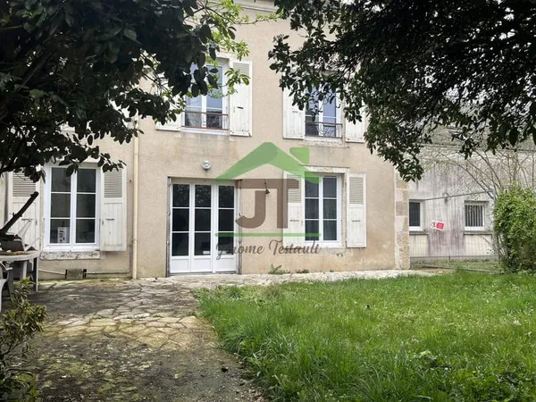 À Châteaudun, Entre le centre-ville et la gare