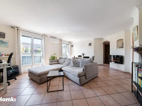 Appartement T3 de 70 m2 à Aix-en-Provence 13100, Avenue Henri Pontier