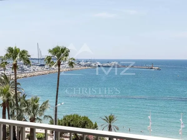 Cannes - Croisette - 3 pièces vue mer