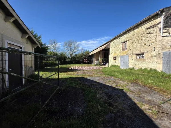 Maison ancienne de caractère 137 m² - 4 chambres - Dépendances 270m² - Terrain arboré